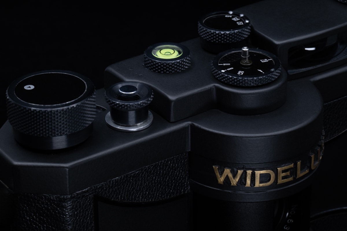 Image, up close, of the hardwire refinements of the new WideluxX